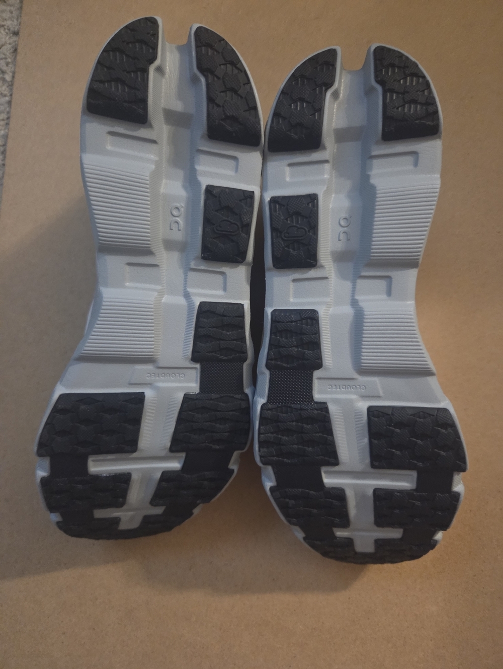 On Running Cloudmonster Hyper 2 Men Size 10.5 - Picture 2 of 12
